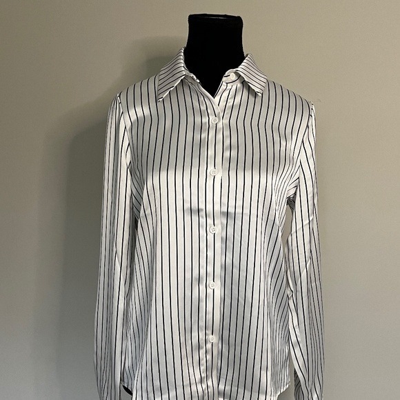 Sincerely Jules Satin Striped Blouse   Size M - Picture 4 of 14